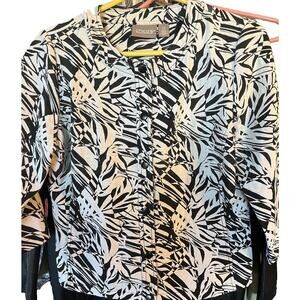 CHICO'S Woman's Shacket Size 0 Black And White Abstract Pattern Button-Up Snaps
